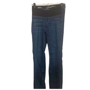 Maternity Pull-up Jeans. Dark Blue Wash. Size 4/27. Great Stretchy Waist Band.